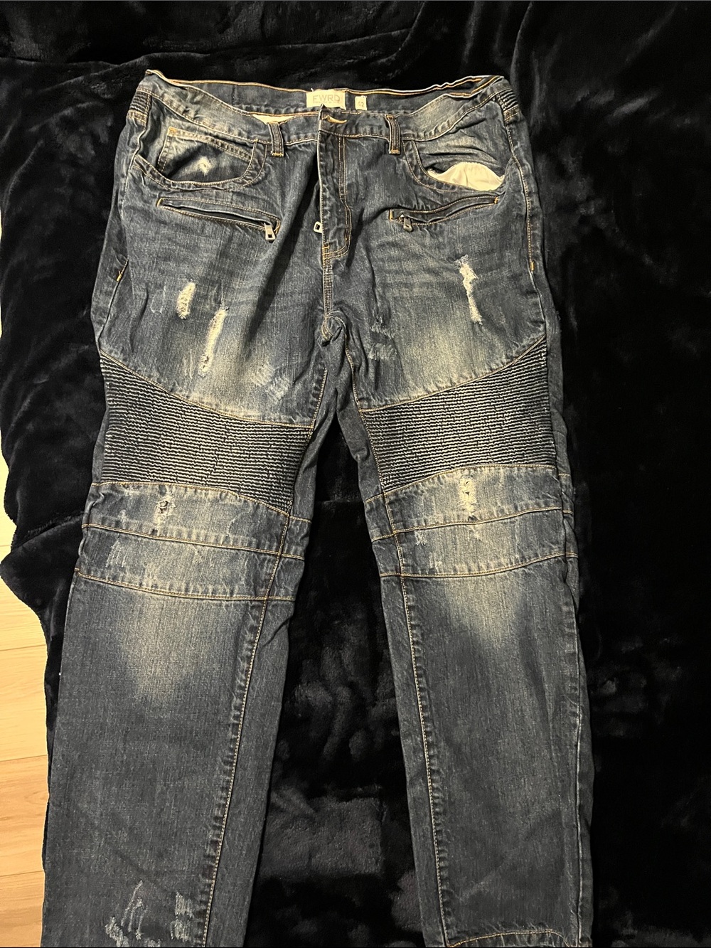 Men's Slim Straight Distressed Blue Jeans with Ribbed Knee Panels